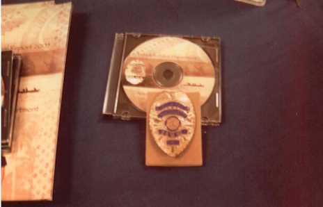 Jack Lord
personally give this badge it to Chief of Police, Daniel S. C. Lui who was in charge of 
the department at the time of filming of the show. Chief Lui later donated the badge to 
the museum.